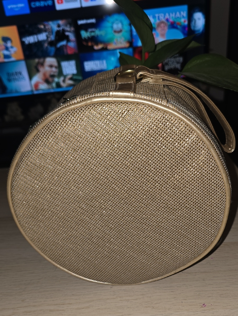 Elizabeth Arden Large Gold Round Cosmetic Travel Case